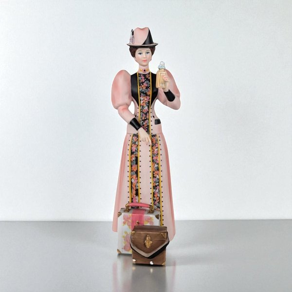 2004 Avon Albee Award Figurine