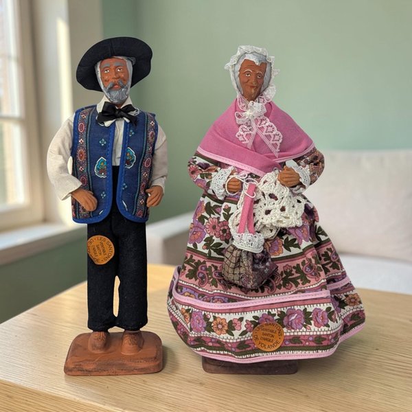 Vintage Santons Yolande France Clay Figure Pair